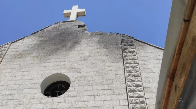 Fachada da igreja em Gaza depois do ataque israelense em meados de julho. ?? 