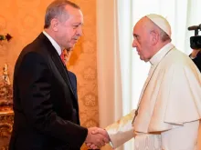 Presidente da Turquia, Recep Tayyip Erdoğan, e papa Francisco.