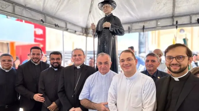 Inauguração da estátua de padre Cícero no Crato (CE)