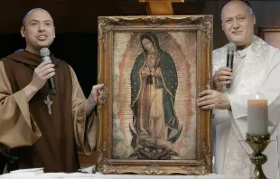 Frei Gilson com dom José Negri, bispo de Santo Amaro (SP).