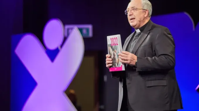 Dom Francisco César García Magán, bispo auxiliar de Toledo e porta-voz da CEE. ?? 
