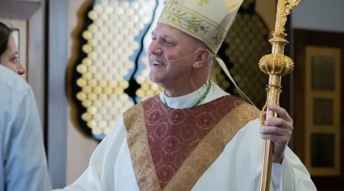 Bispo Gerald Vincke. ?? 