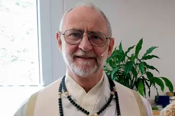 Padre Hans Lohre foi sequestrado por jihadistas vinculados ao grupo terrorista Al-Aqeda em 20 de novembro de 2022