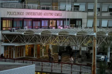 Hospital Universitário Gemelli, em Roma, onde o papa Francisco recebe cuidados médicos