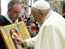 Padre Pasqualino di Dio e Papa Francisco.