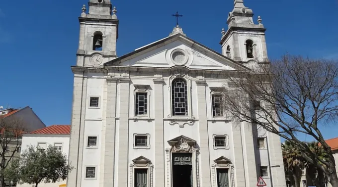 Igreja de Santa Isabel, onde acontecerá a vigília em Lisboa