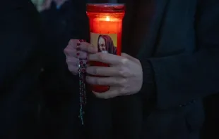 Católicos rezam pelo papa Francisco no Hospital Policlínico Agostino Gemelli