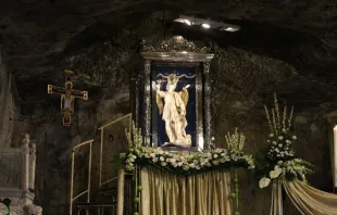 Imagem peregrina de São Miguel Arcanjo.