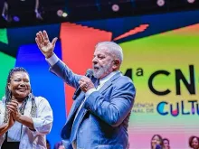 Presidente Lula com a ministra da cultura, Margareth Menezes na  4ª Conferência Nacional de Cultura (CNC), em Brasília