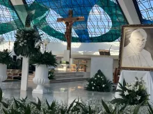 Quadro do papa Francisco na missa pelos 65 anos de Brasília e da arquidiocese