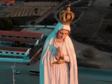 O monumento de Nossa Senhora de Fátima, em Crato (CE) tem de 54 metros de altura