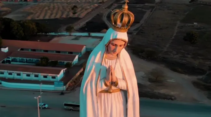 imagem de Nossa Senhora de Fátima, em Crato