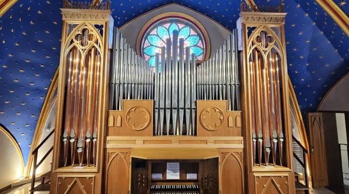 Órgão de tubos da Igreja Nossa Senhora do Perpétuo Socorro, conhecida como Igreja dos Arautos. ?? 