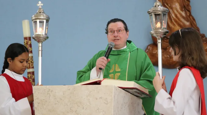 Padre Telmo José Amaral de Figueiredo em missa celebrada no dia 8 de setembro. ?? 