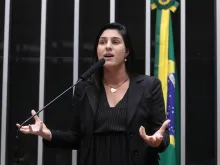 A deputada federal Chris Tonietto é autora do PDL 346/2025 que pede a sustação da resolução nº 265 do Conanda