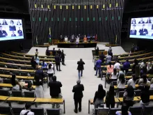 Sessão solene em homenagem ao Dia do Nascituro ontem (14), no plenário da Câmara dos Deputados