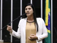 A deputada federal Chris Tonietto é autora do PDL 3/2025 aprovado ontem (5), na sessão deliberativa extraordinária da Câmara