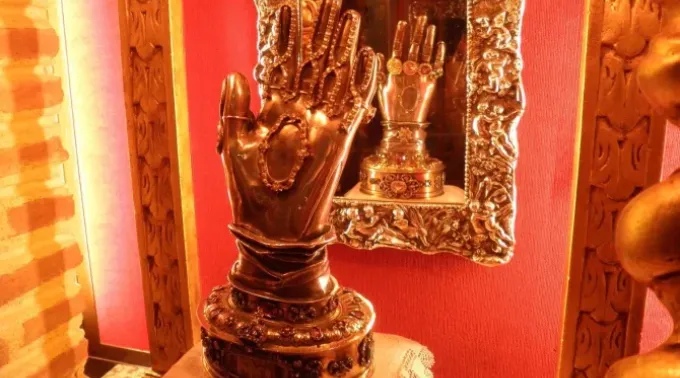 Relíquia da mão esquerda de Santa Teresa de Jesus. ?? 