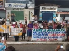 Manifestação de fiéis contra saída de dom Azcona do Marajó