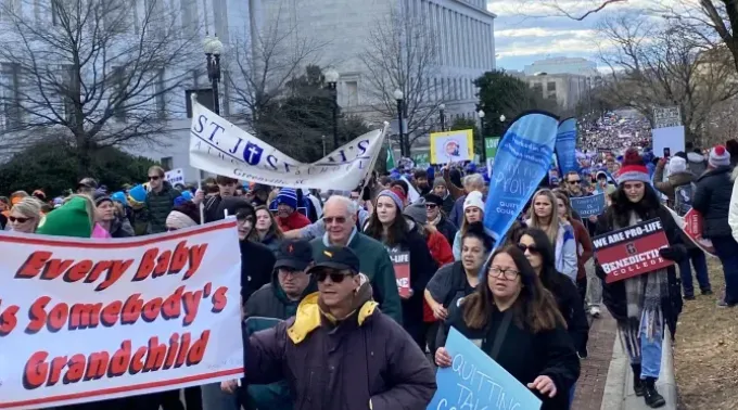 Manifestantes pró-vida na Marcha pela Vida em Washington D.C., 20 de janeiro de 2023. ?? 
