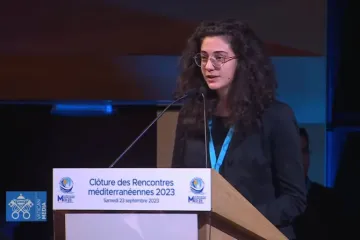 Mariaserena na sessão final dos “Encontros Mediterrânicos” em Marselha (França).