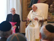 Papa Francisco durante audiência com os membros da Conferência dos Rabinos Europeus