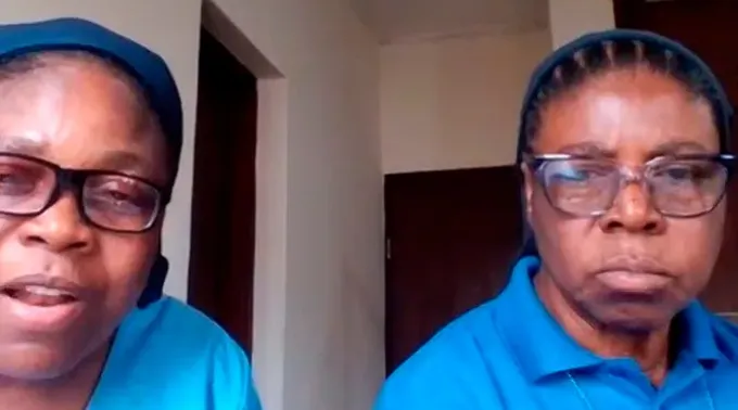 As irmãs Philomina Okwu e Theresa Anosike, durante entrevista à Rádio Vaticano. ?? 