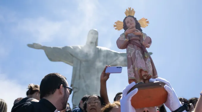 Nossa Senhora Menina no Santuário Cristo Redentor. ?? 