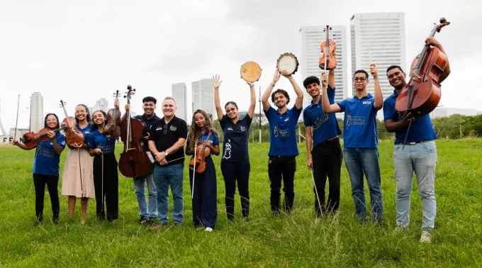 Orquestra Criança Cidadã da periferia de Recife (PE)