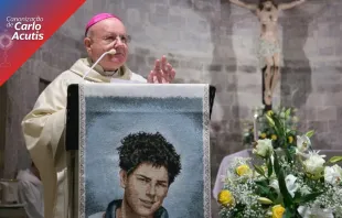 O bispo de Assis, Itália, dom Domenico Sorrentino, onde Carlo Acutis foi beatificado em 2020