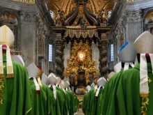 Bispos na Basílica de São Pedro para a missa de encerramento da primeira assembleia do Sínodo da Sinodalidade em 29 de outubro de 2023.