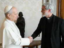 Padre Alexandre Awi com o papa Leão XIV