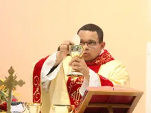 Padre Wagner Augusto, vigário na Paróquia Santos Anjos, no Leblon, Rio de Janeiro (RJ).