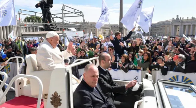Papa Francisco durante evento com membros da Ação Católica ?? 