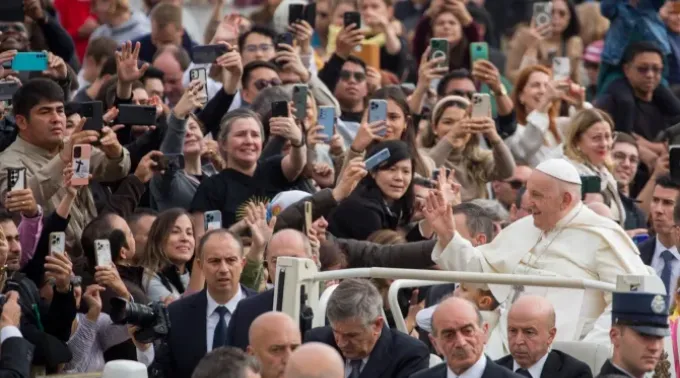 O papa Francisco na Audiência Geral de 15 de novembro. ?? 
