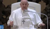 Catequese completa do papa Francisco sobre a inveja e a vanglória