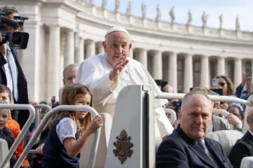 Papa Francisco na Audiência Geral de 8 de maio.