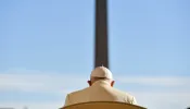 O papa reza pelas vítimas da debandada num estádio na República do Congo