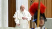 Bispo espanhol afasta padre que acusa papa Francisco de ser “herege” e “inválido”