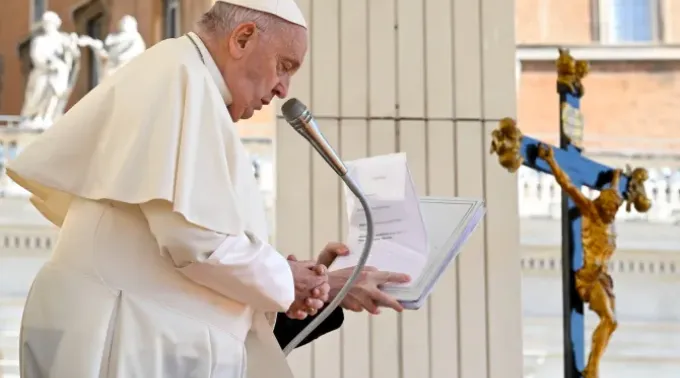 Papa Francisco na Audiência Geral de 17 de abril ?? 