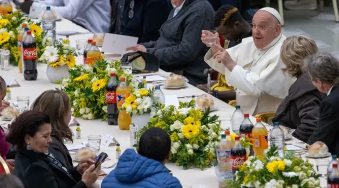 Papa Francisco no almoço no Vaticano pelo Dia Mundial dos Pobres