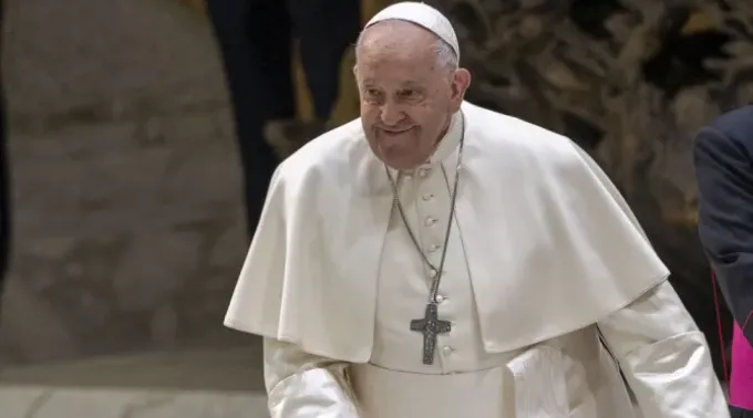 Papa Francisco na Sala Paulo VI, no Vaticano. ?? 