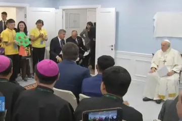 Papa Francisco hoje (4) na inauguração da Casa da Misericódia em Ulaanbaatar, na Mongólia.