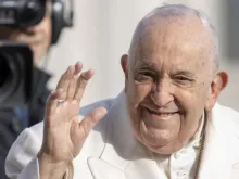 O papa Francisco incentiva a promoção do estudo do Catecismo da Igreja Católica.