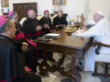 Papa Francisco com os bispos da nova presidência do CELAM