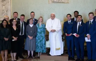 Papa Francisco com CEOs de empresas e bancos.
