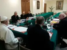 Papa Francisco com o Conselho de Cardeais em 2019