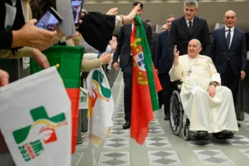 Papa Francisco em encontro com delegação da JMJ Lisboa 2023