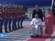 Papa Francisco chega à Mongólia.