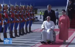 Papa Francisco chega à Mongólia.